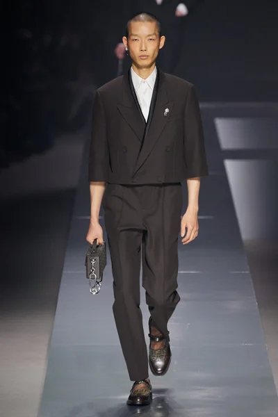 Look 53